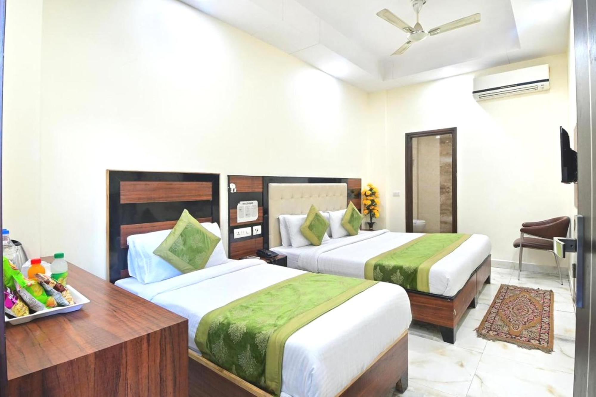 Hotel Emporio View - New Delhi Railway Station - Paharganj 외부 사진