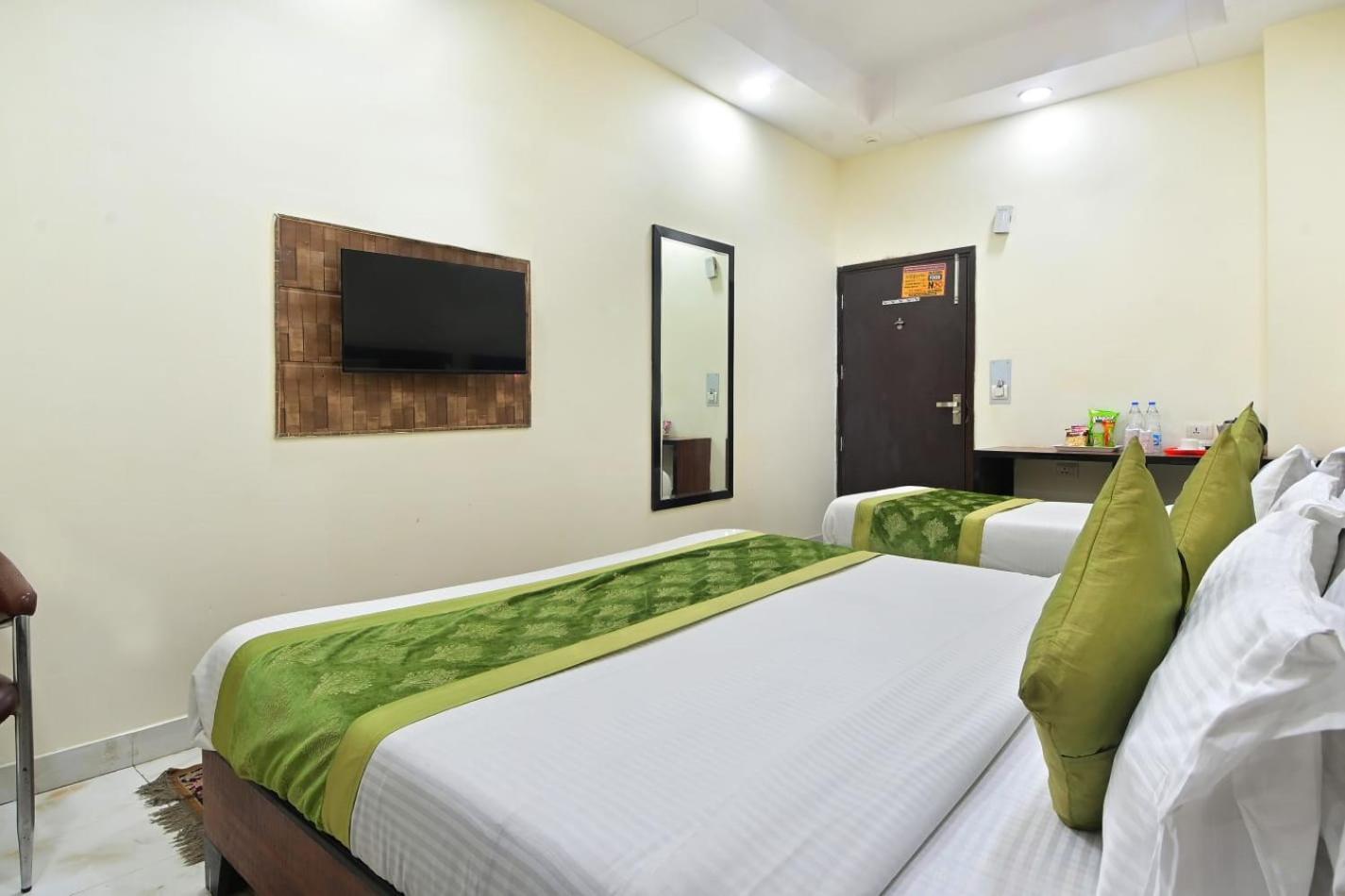Hotel Emporio View - New Delhi Railway Station - Paharganj 외부 사진
