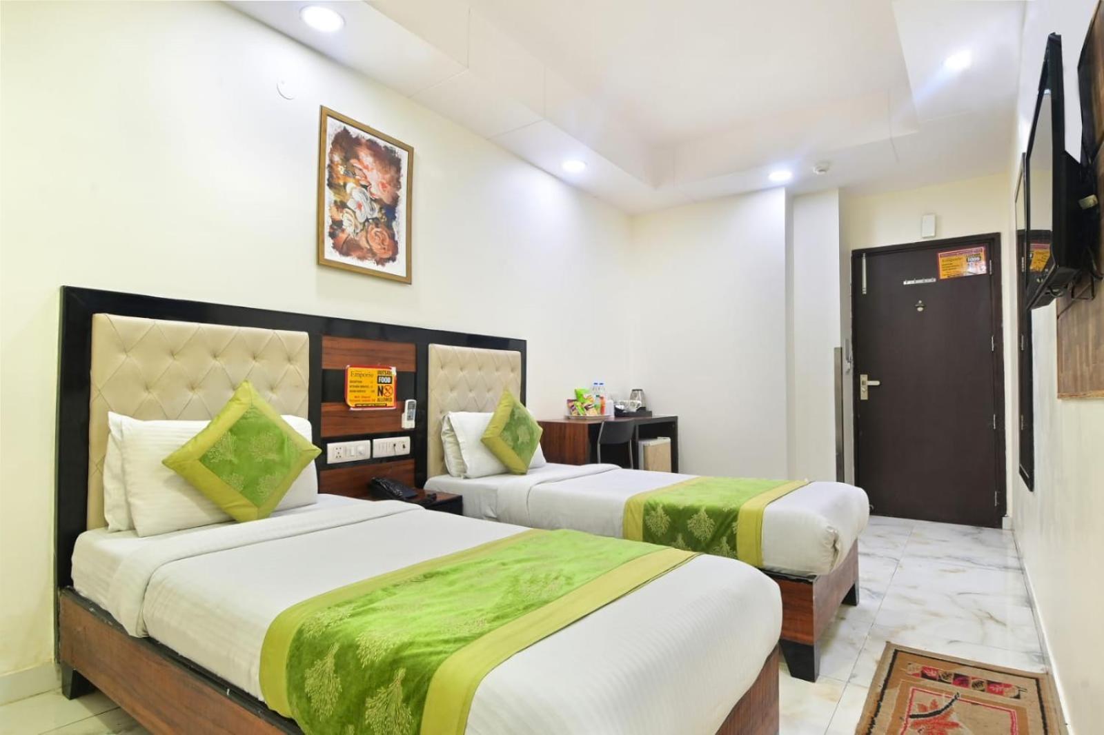 Hotel Emporio View - New Delhi Railway Station - Paharganj 외부 사진