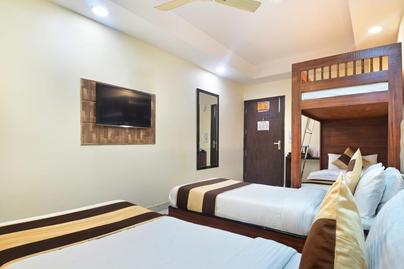 Hotel Emporio View - New Delhi Railway Station - Paharganj 외부 사진