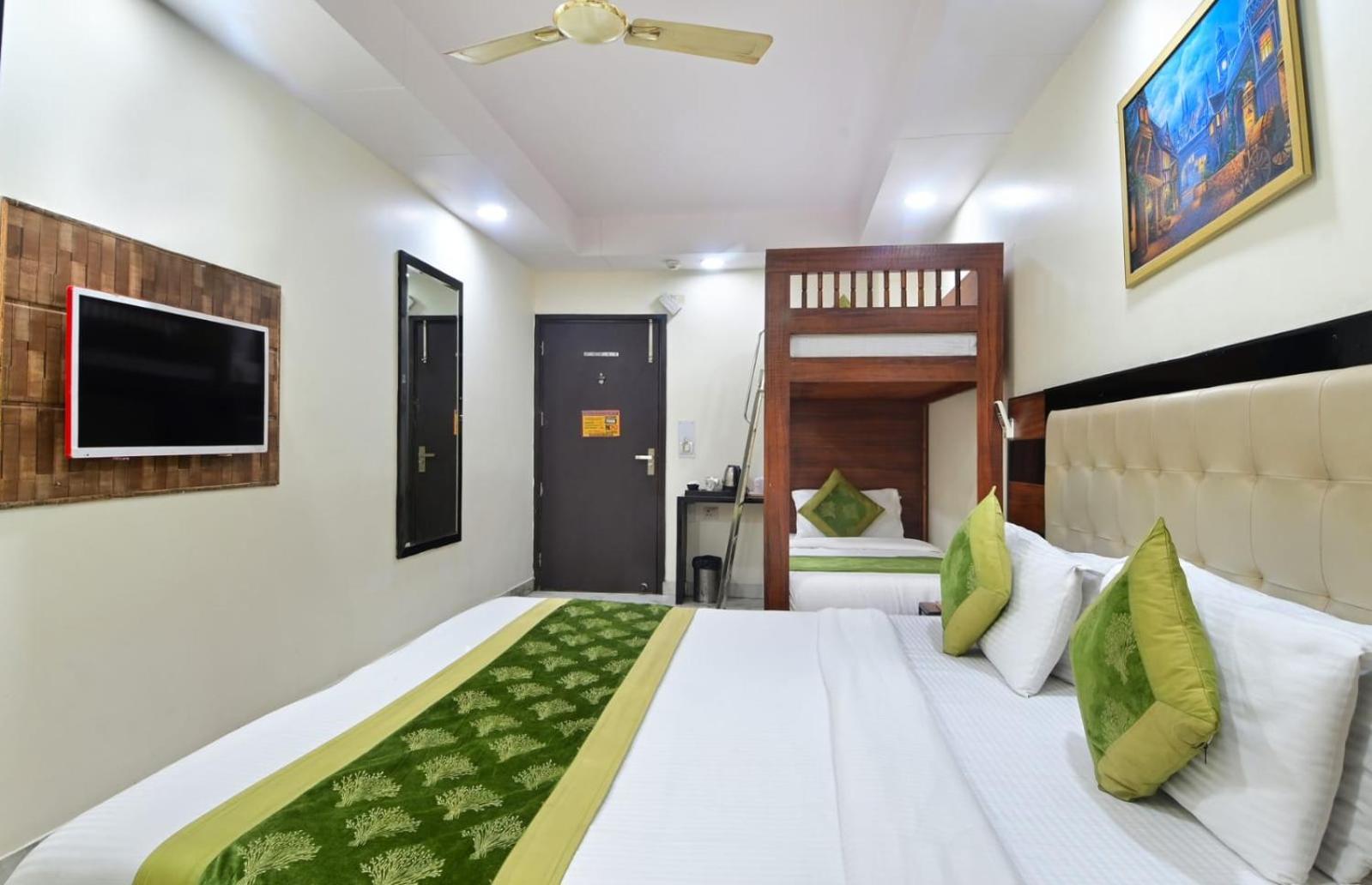 Hotel Emporio View - New Delhi Railway Station - Paharganj 외부 사진